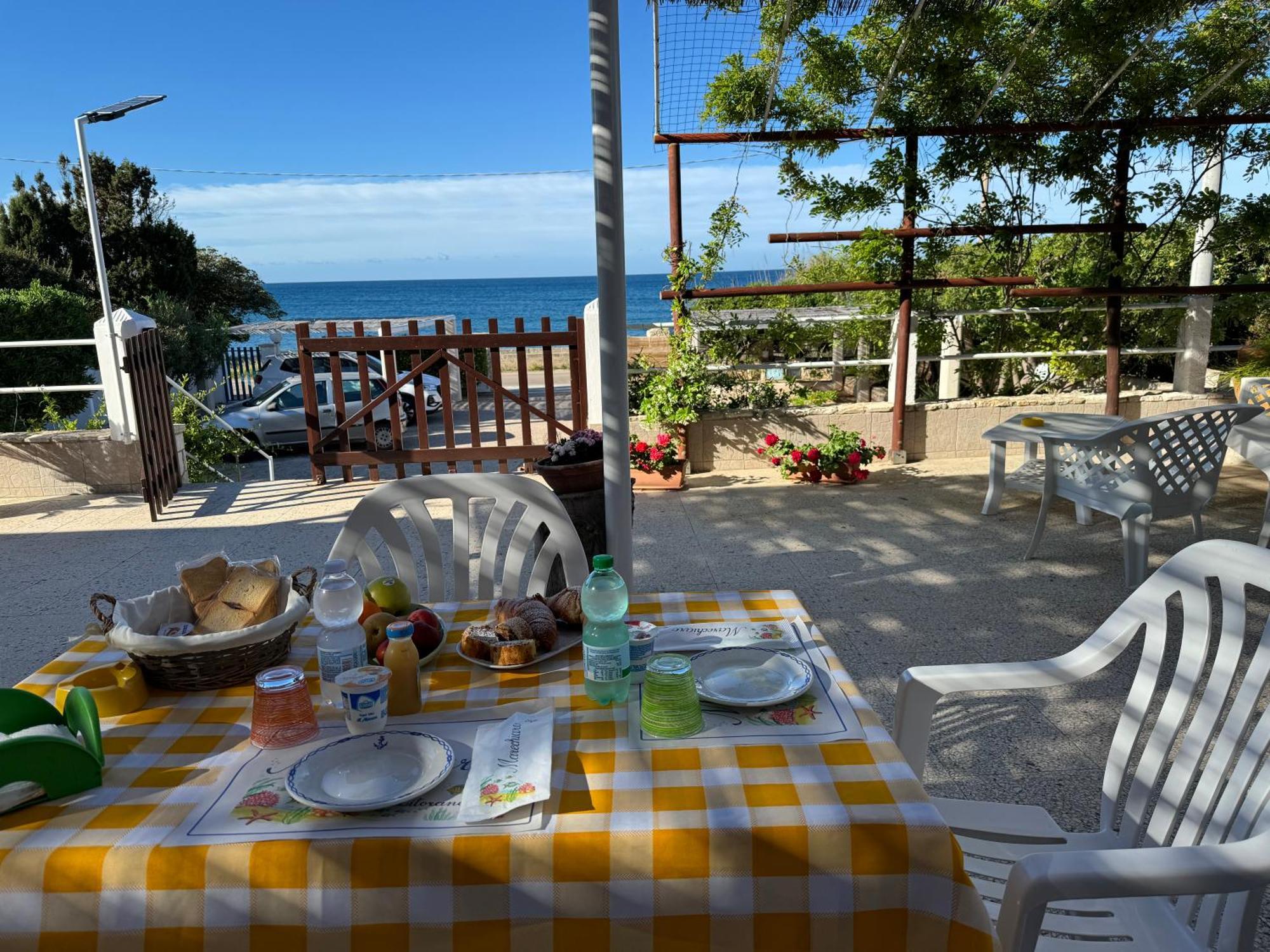 Bed and Breakfast Mare Chiaro Torre Vado Esterno foto